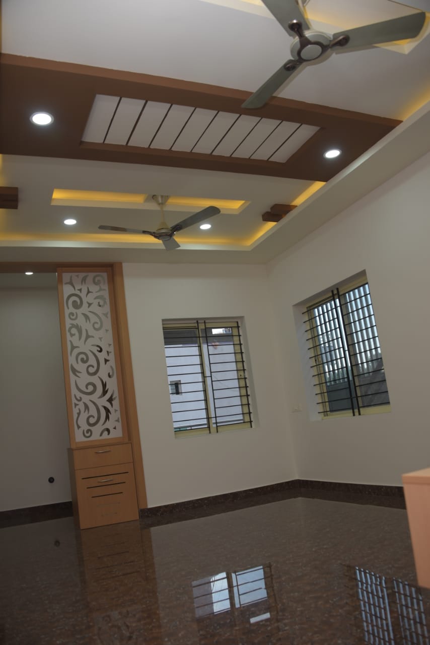 Entrance Paneling and Display 14/17